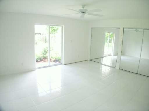 4879 Lincoln Road