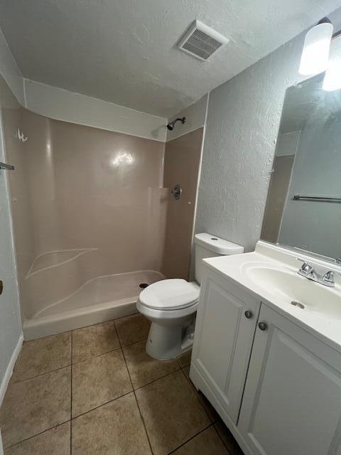 22017 Palms Way 104