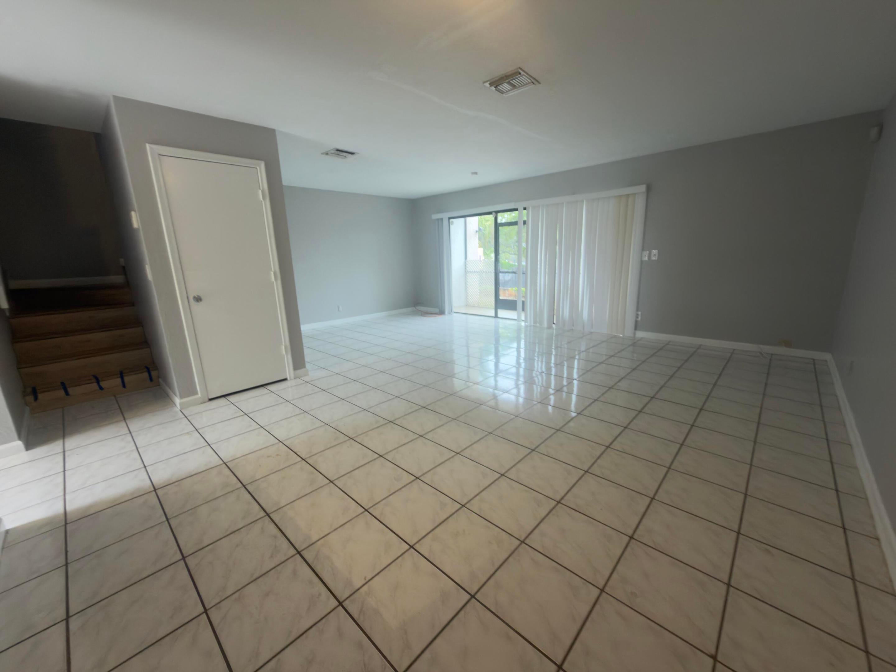 1679 NW 15th NW
