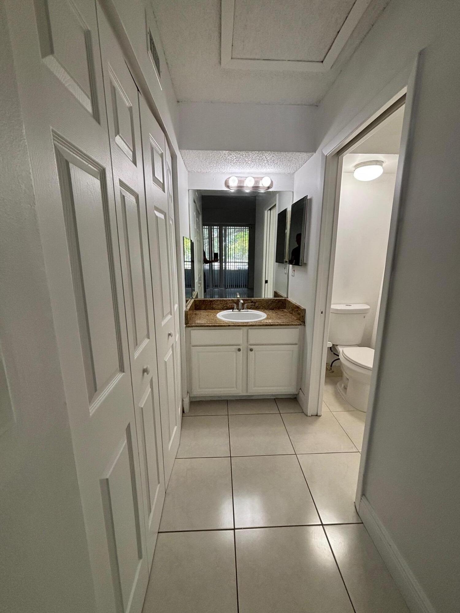 811 Lyons Road 20203
