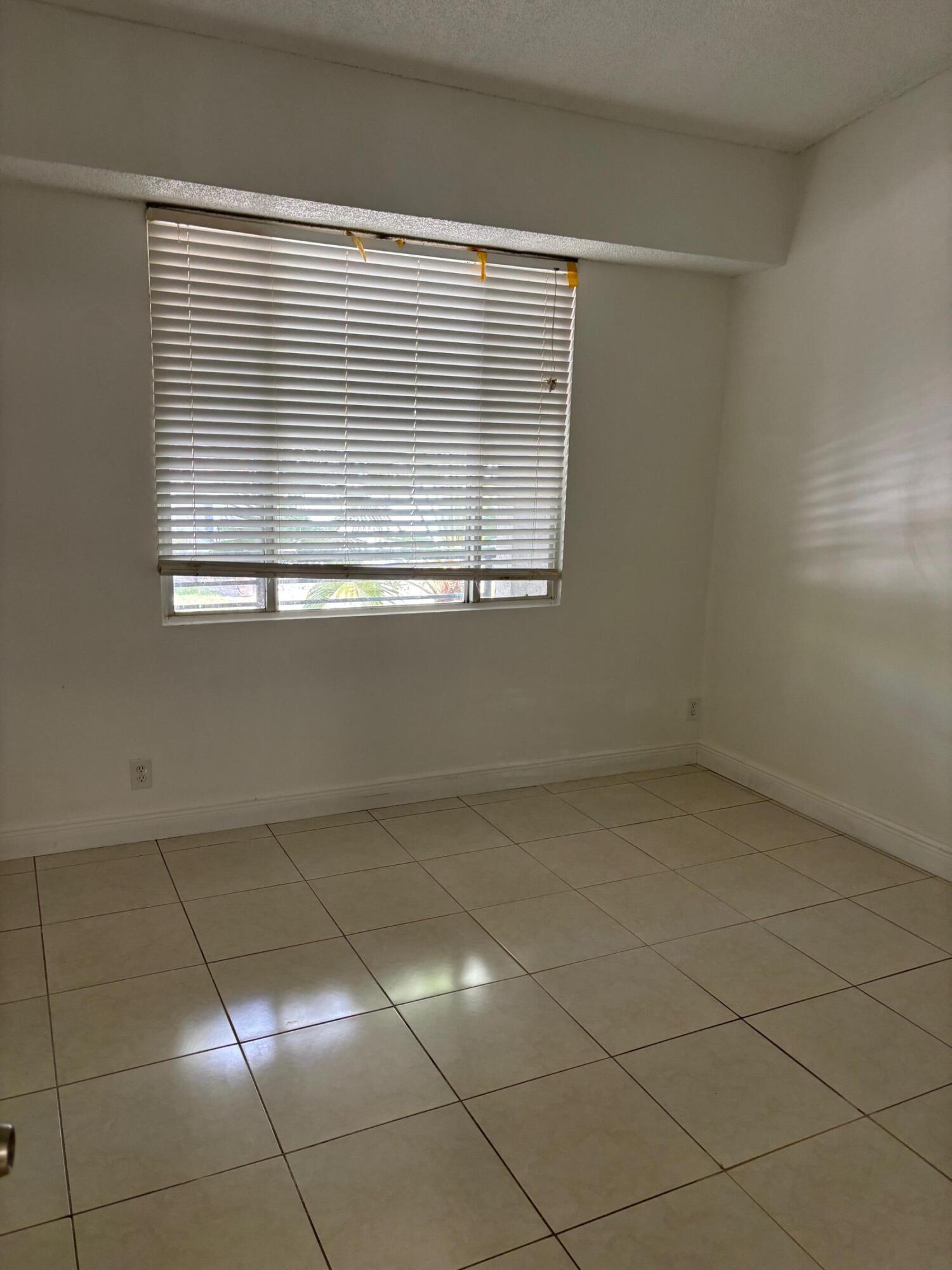 811 Lyons Road 20203