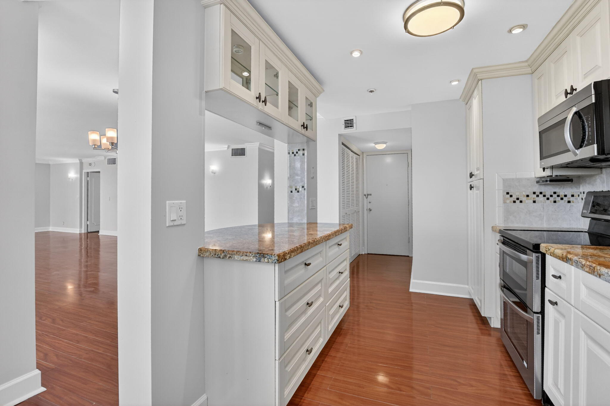 1180 S Ocean Boulevard 3f