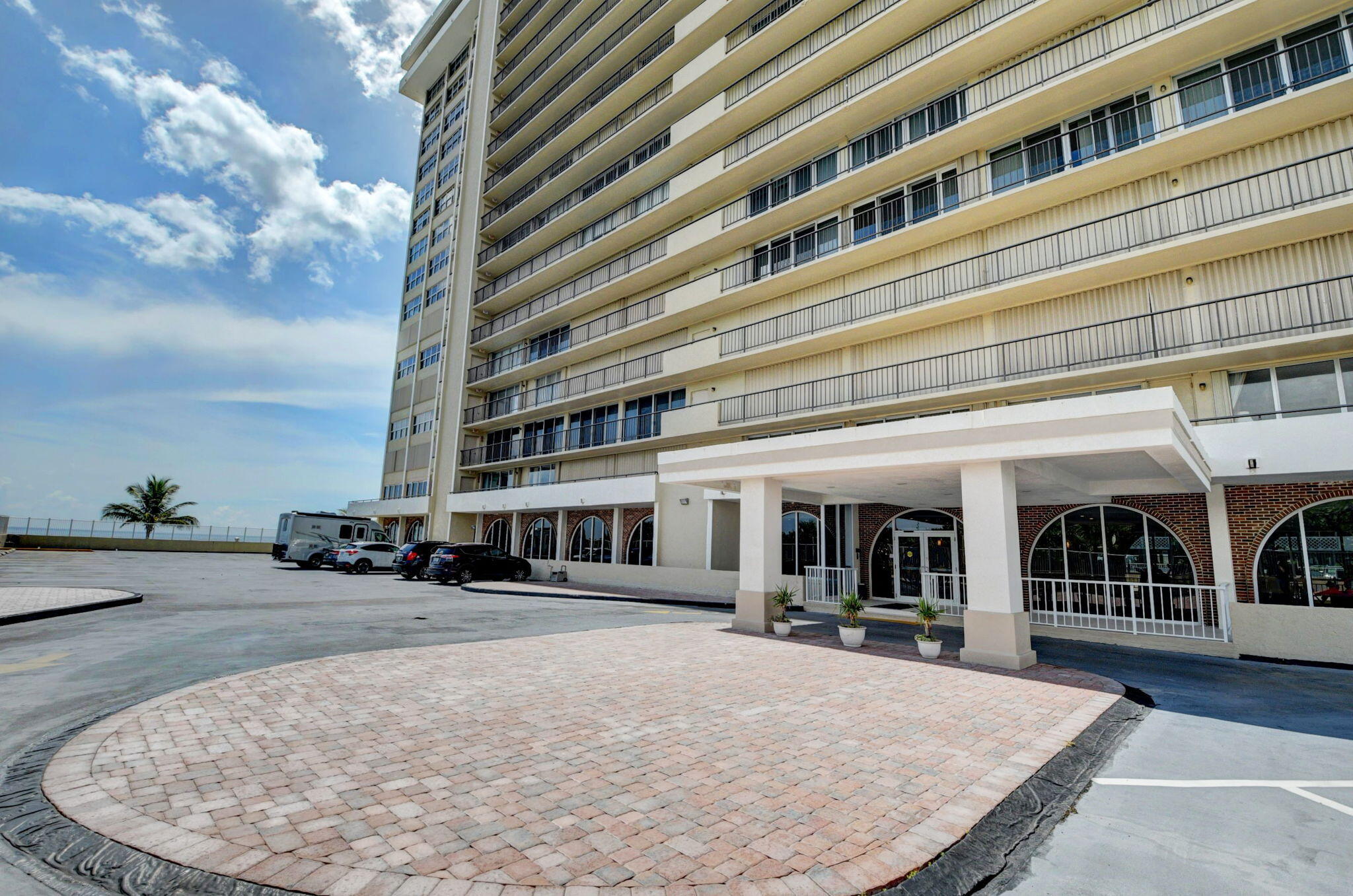 1180 S Ocean Boulevard 3f