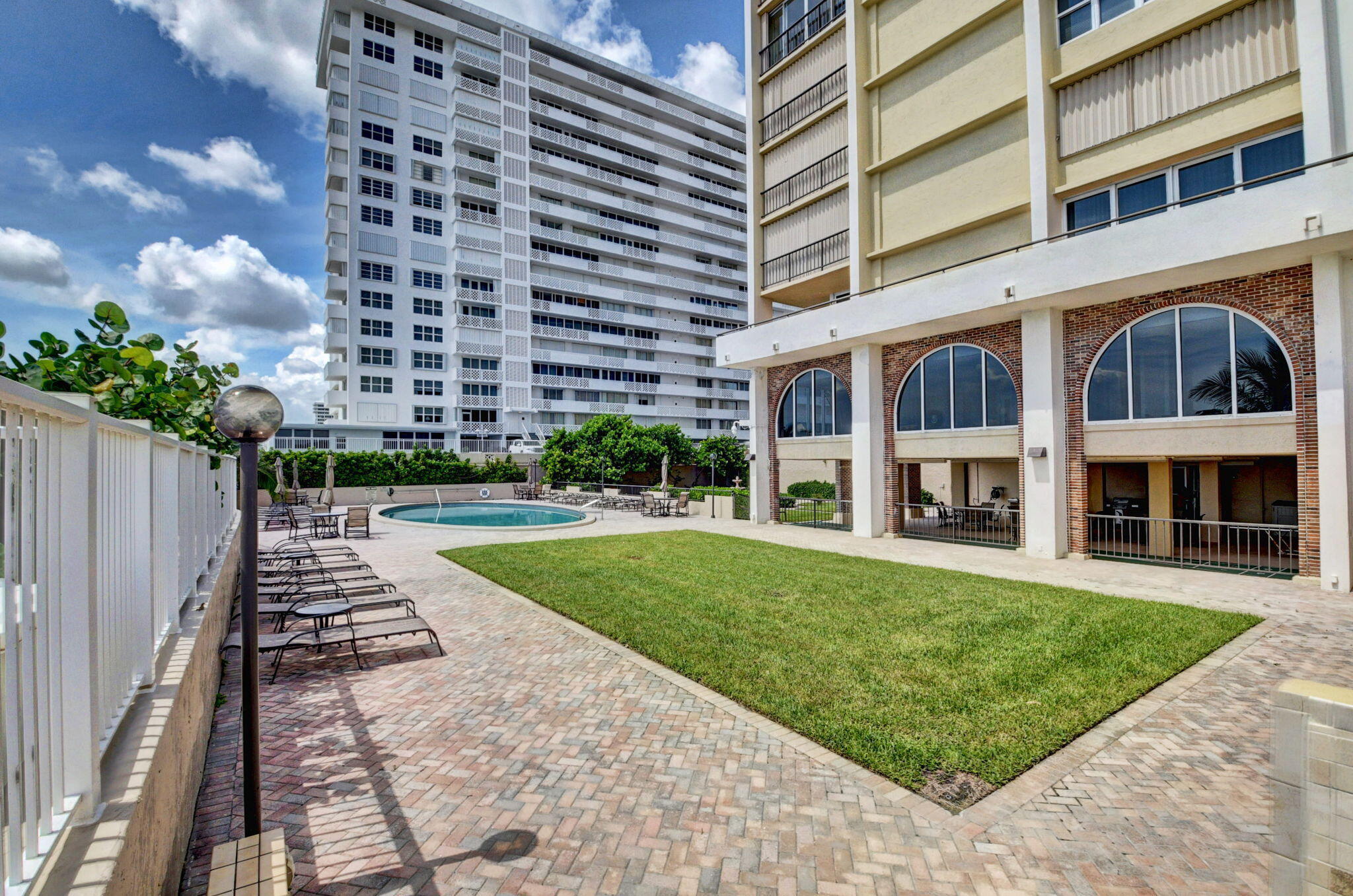 1180 S Ocean Boulevard 3f