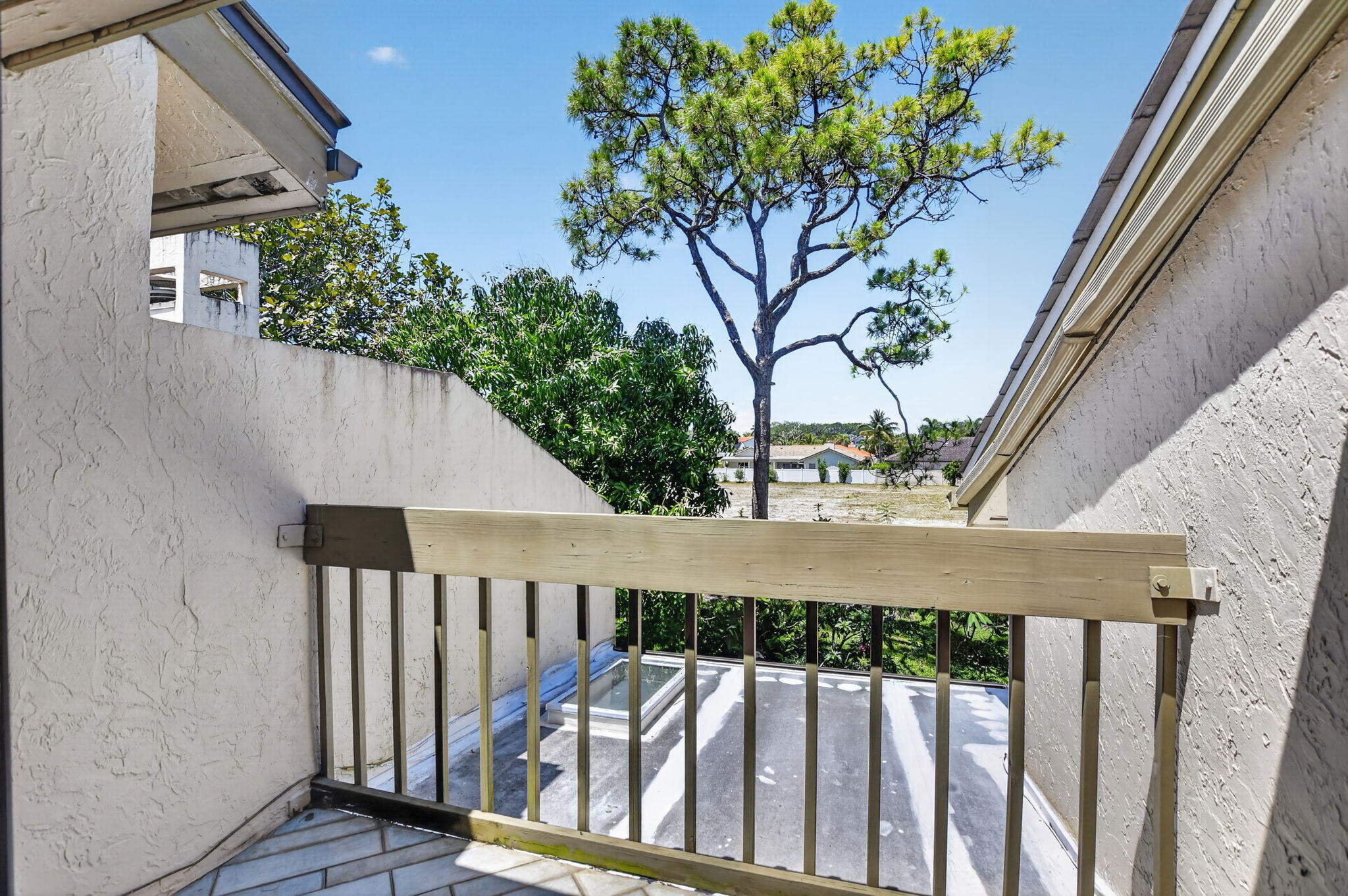 6062 Glendale Drive
