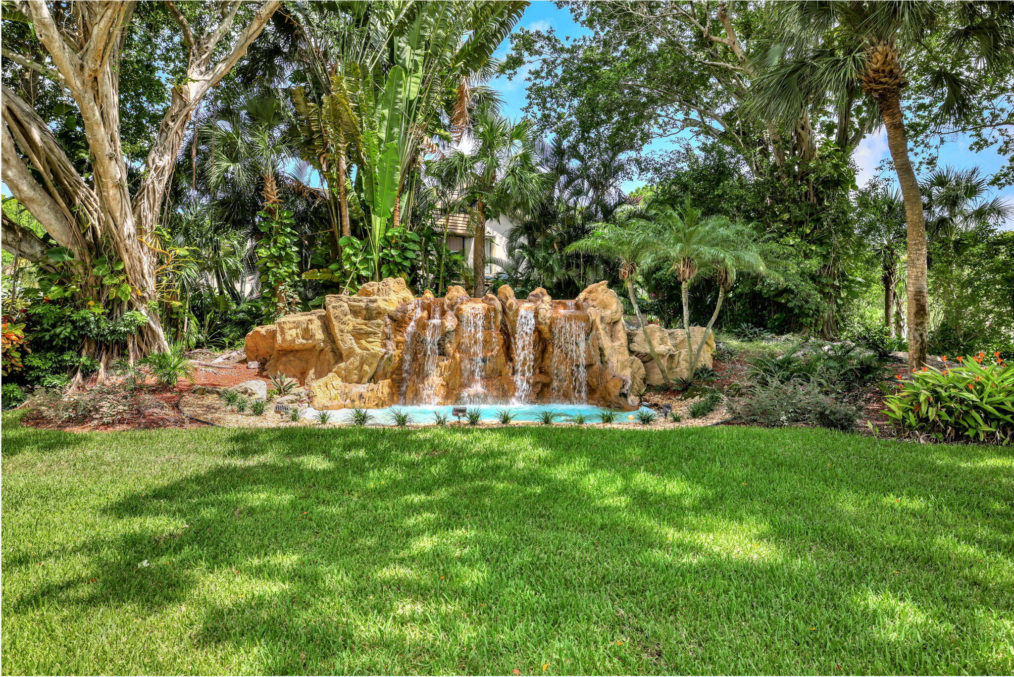 6062 Glendale Drive