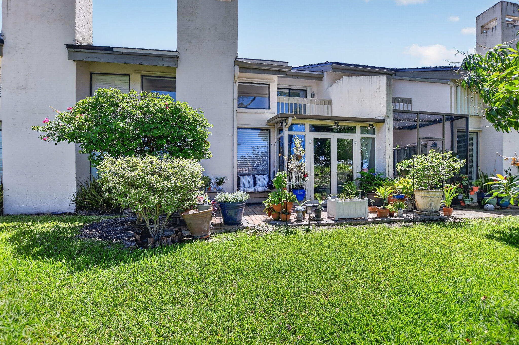 6062 Glendale Drive