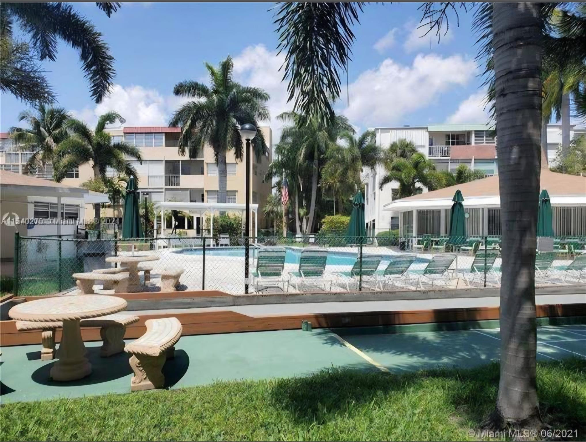 1333 E Hallandale Beach Boulevard Unit: 305