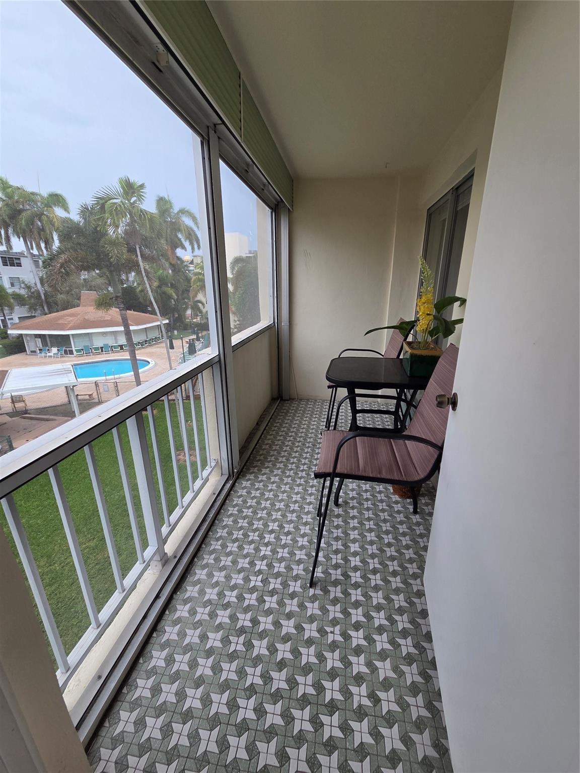 1333 E Hallandale Beach Boulevard Unit: 305