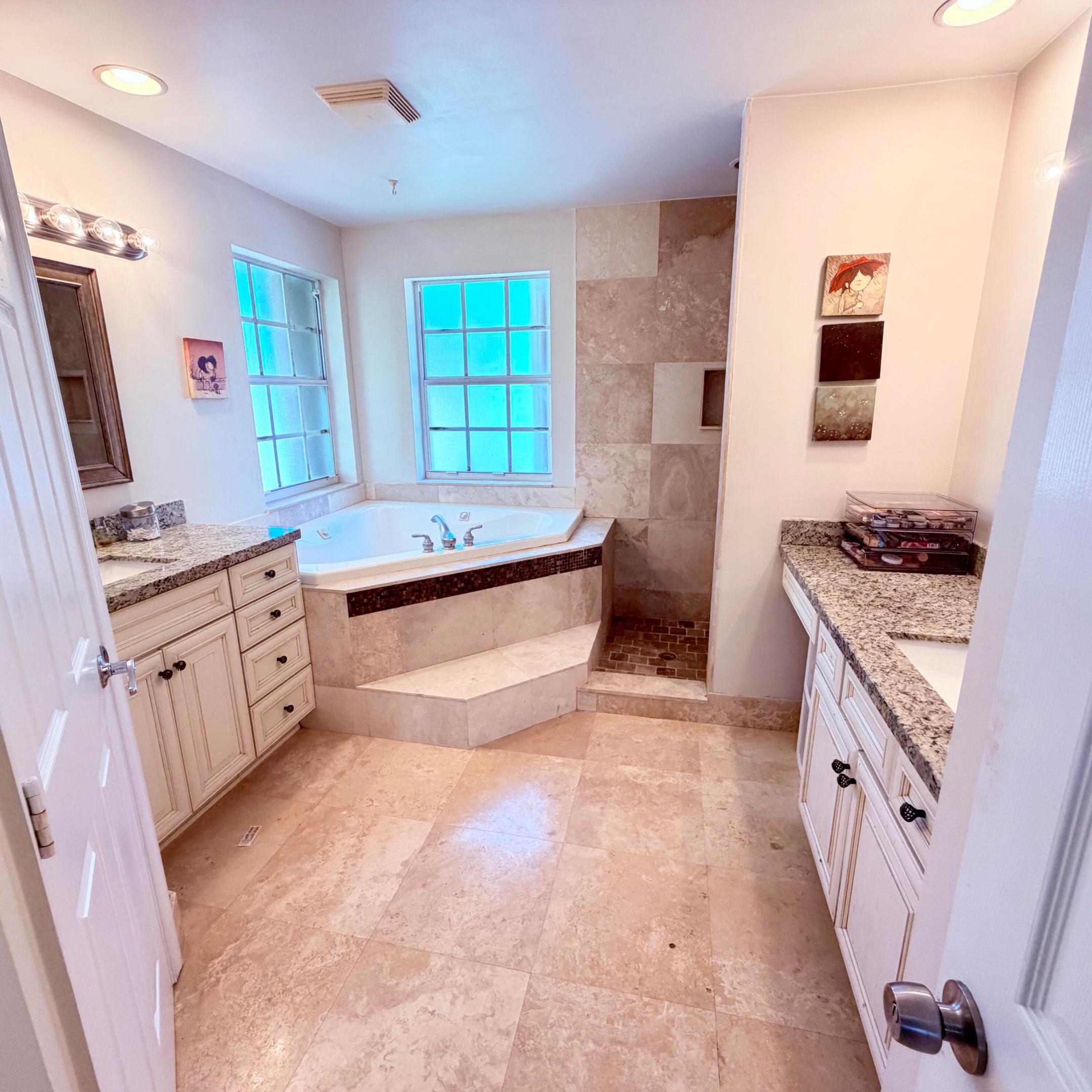 7762 Oak Grove Circle