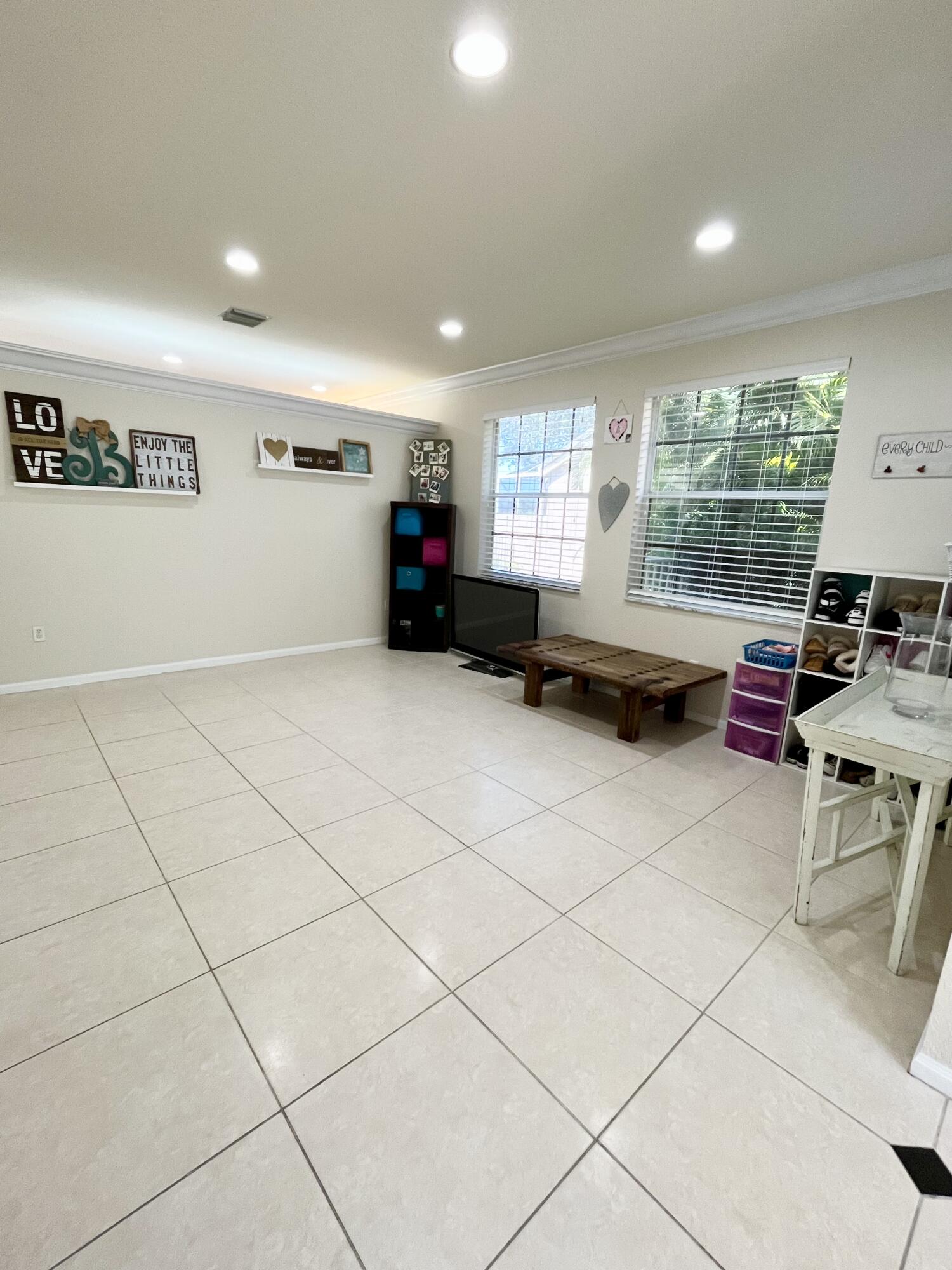 7762 Oak Grove Circle
