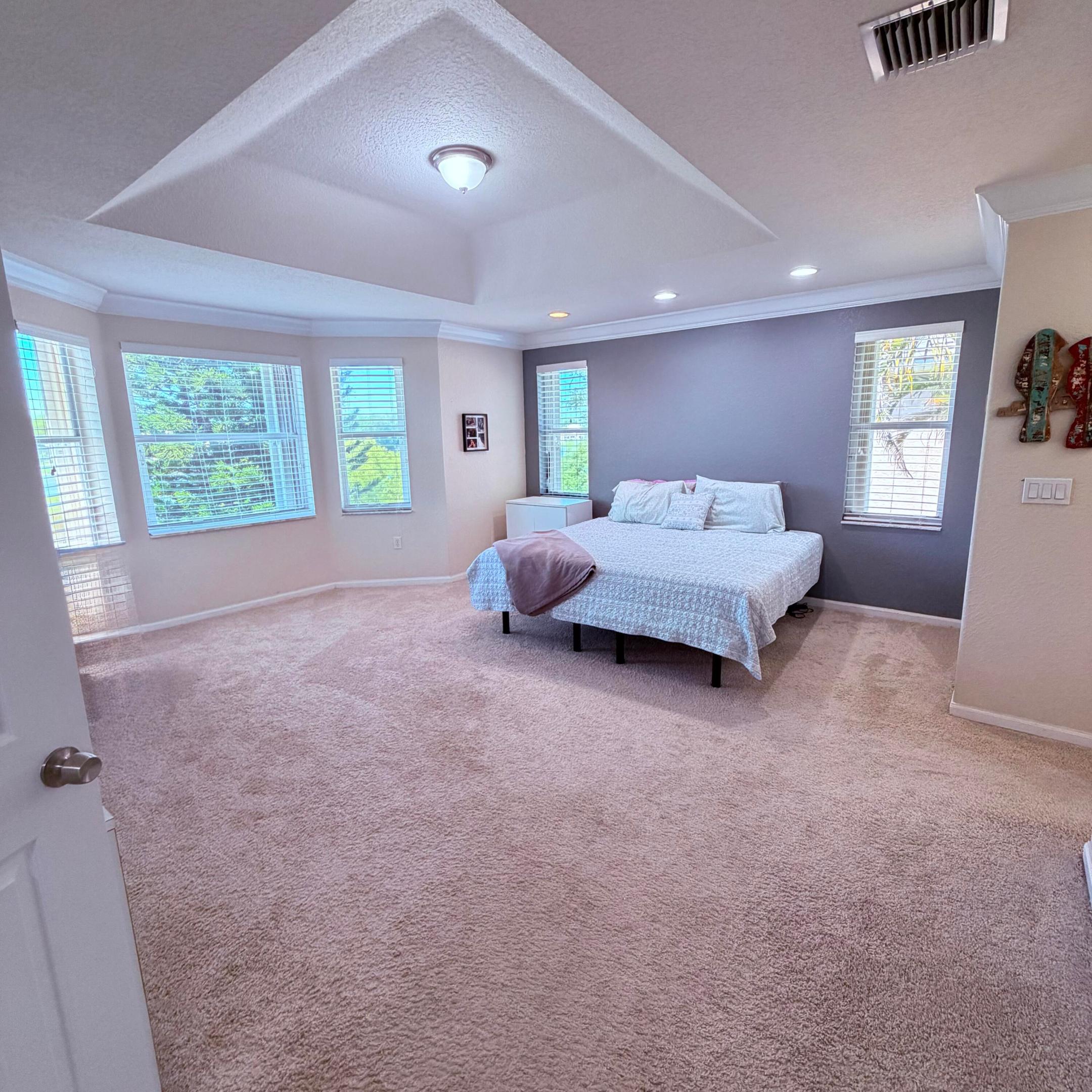 7762 Oak Grove Circle