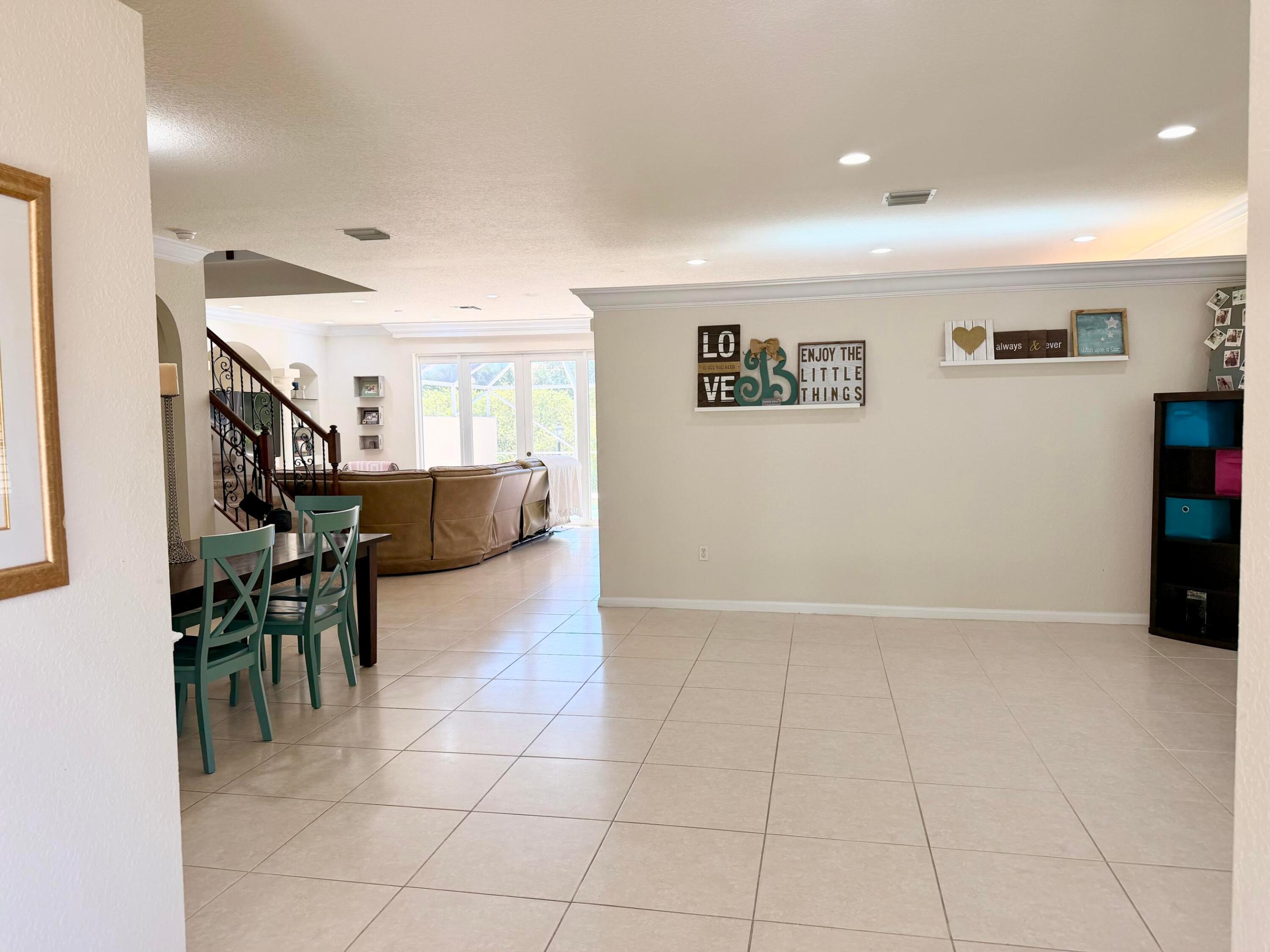 7762 Oak Grove Circle