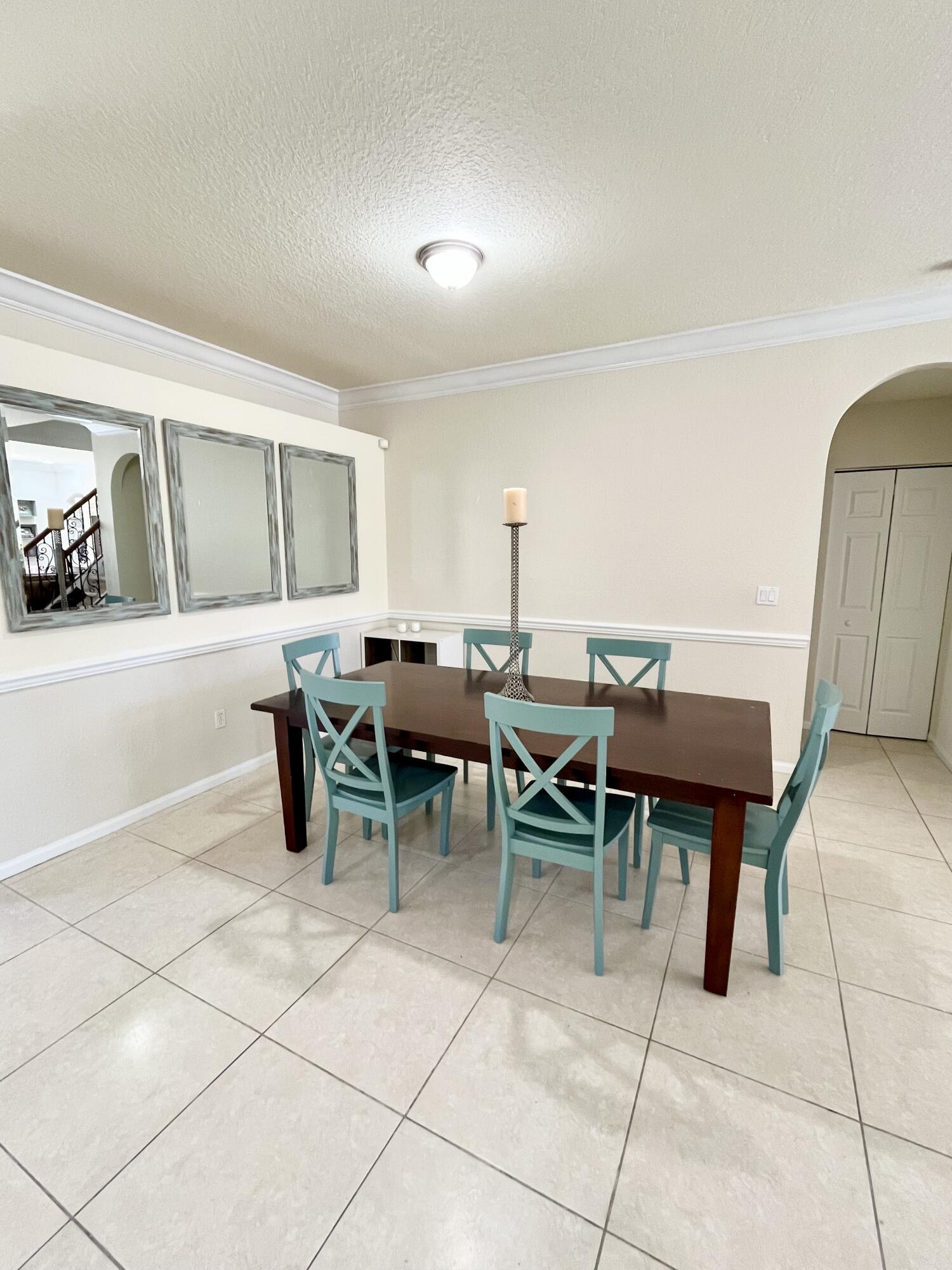 7762 Oak Grove Circle