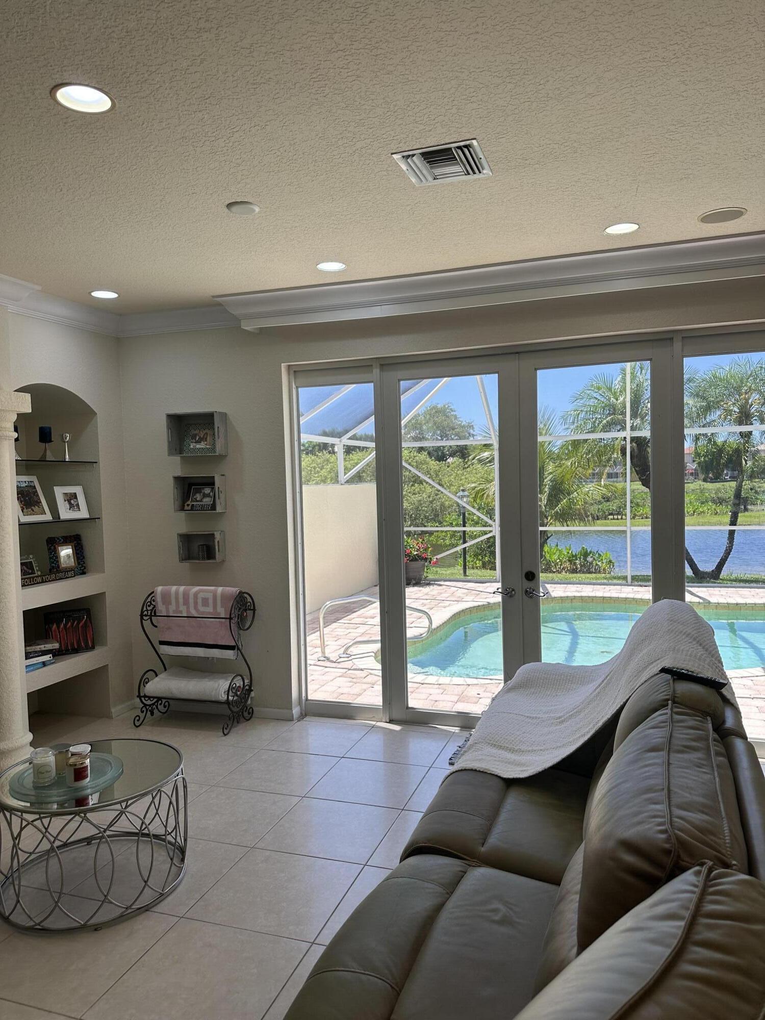 7762 Oak Grove Circle