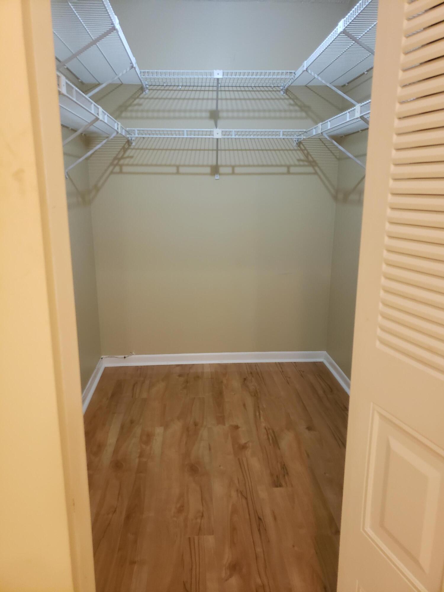 10875 Lake Front Place 10875