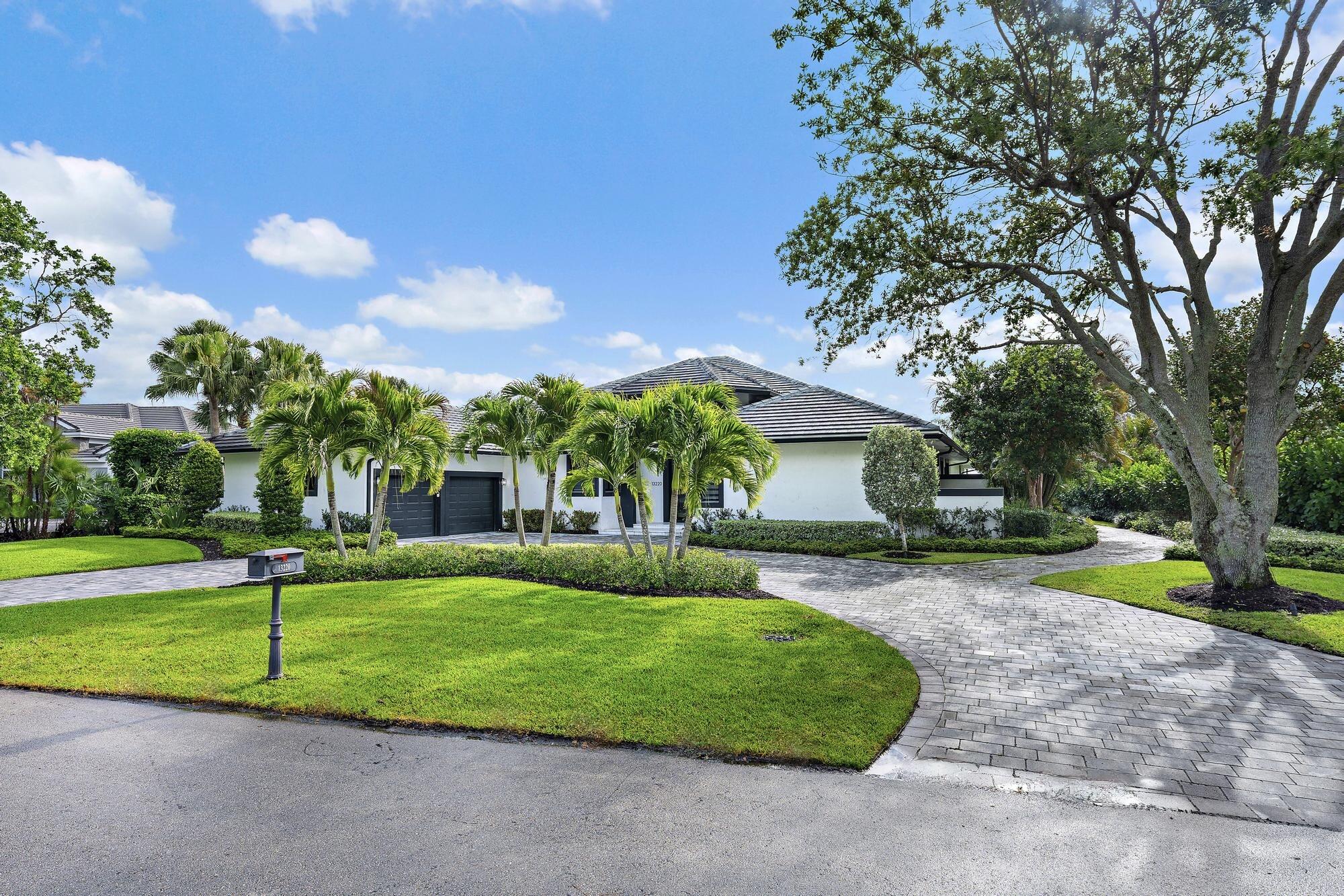13220 Sabal Chase