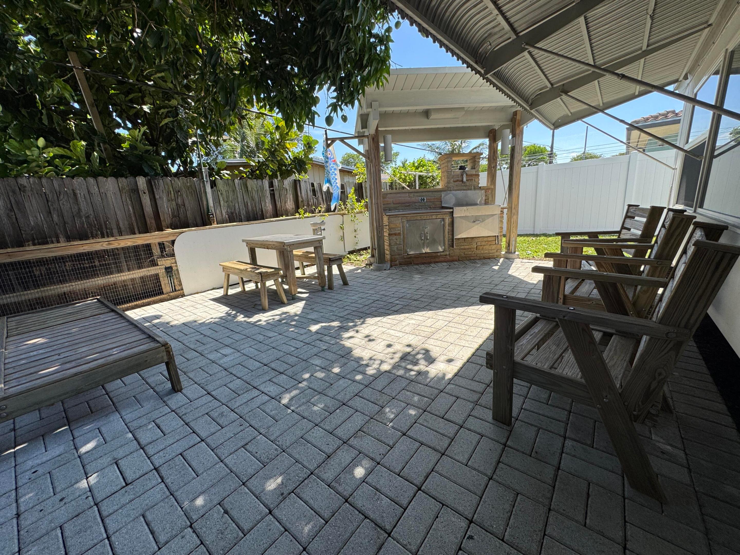 2560 NE 20th Street