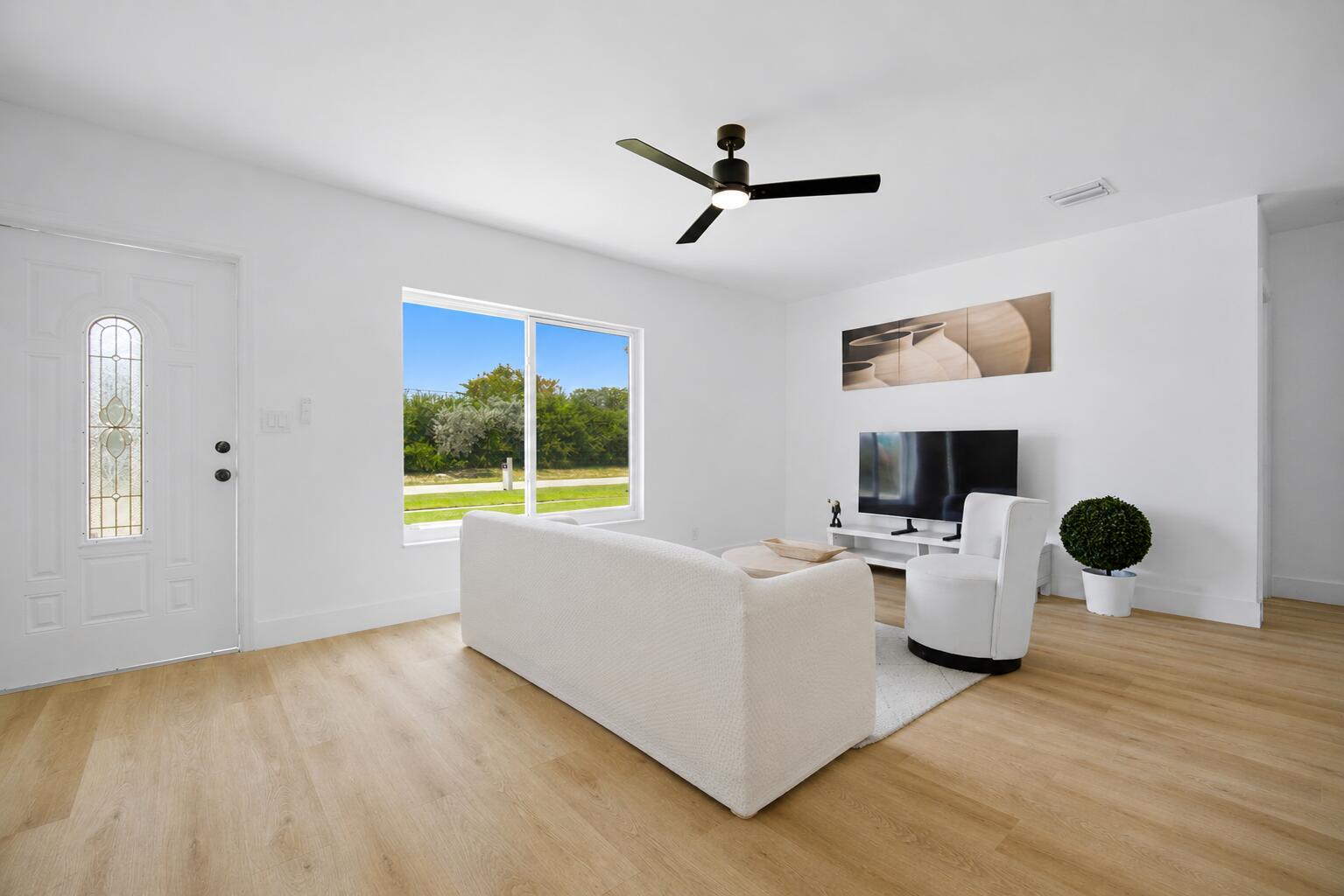 310 NW 4th Avenue