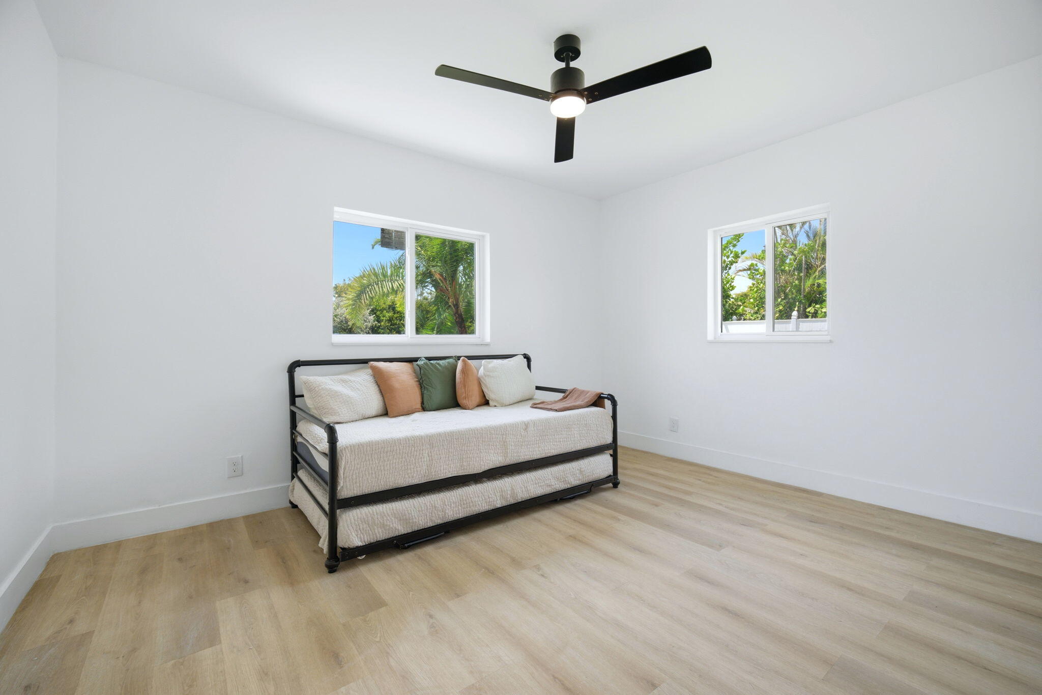 310 NW 4th Avenue