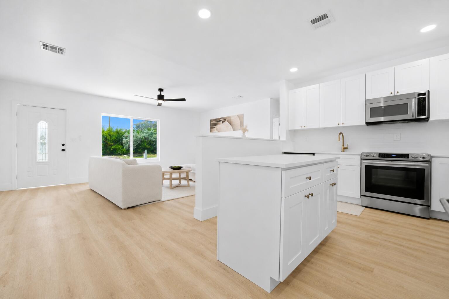 310 NW 4th Avenue