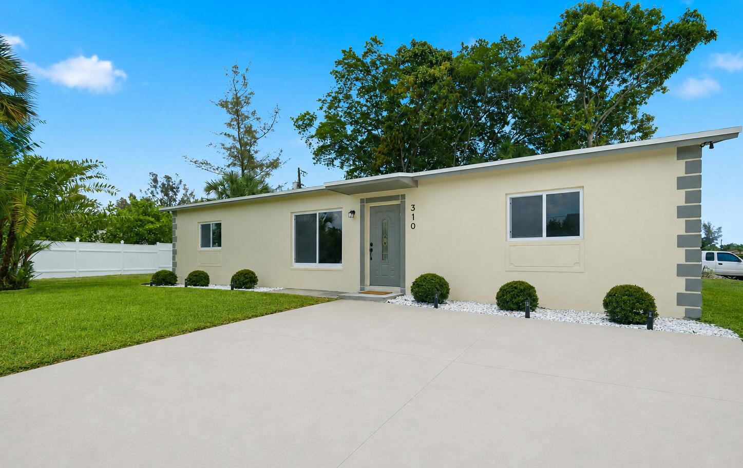 310 NW 4th Avenue