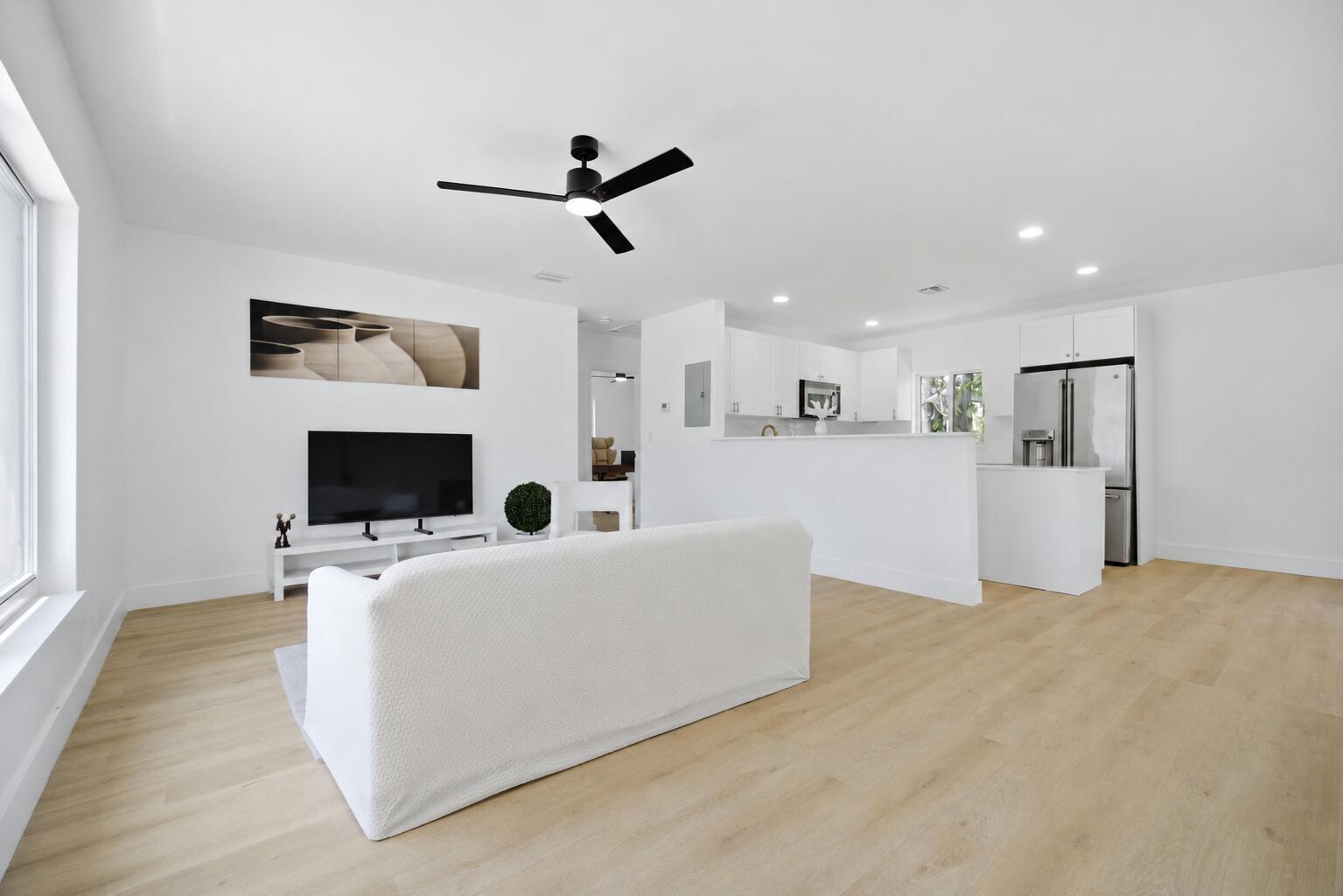 310 NW 4th Avenue