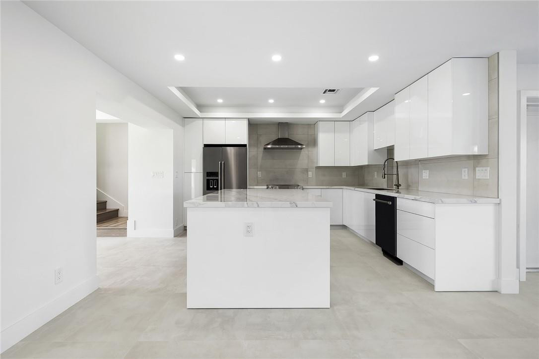 120 SE 12th Court
