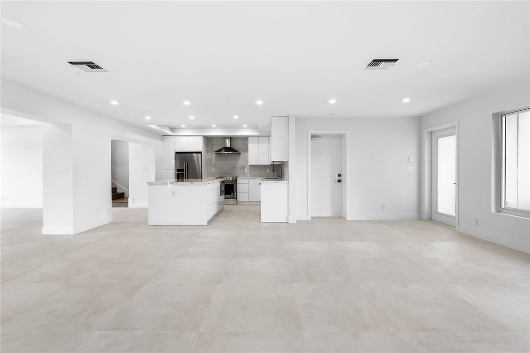 120 SE 12th Court