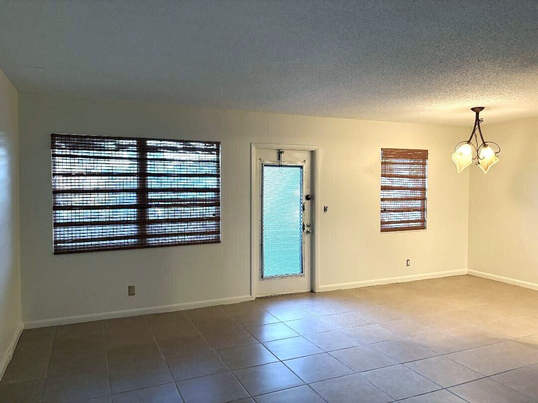 1019 Newport