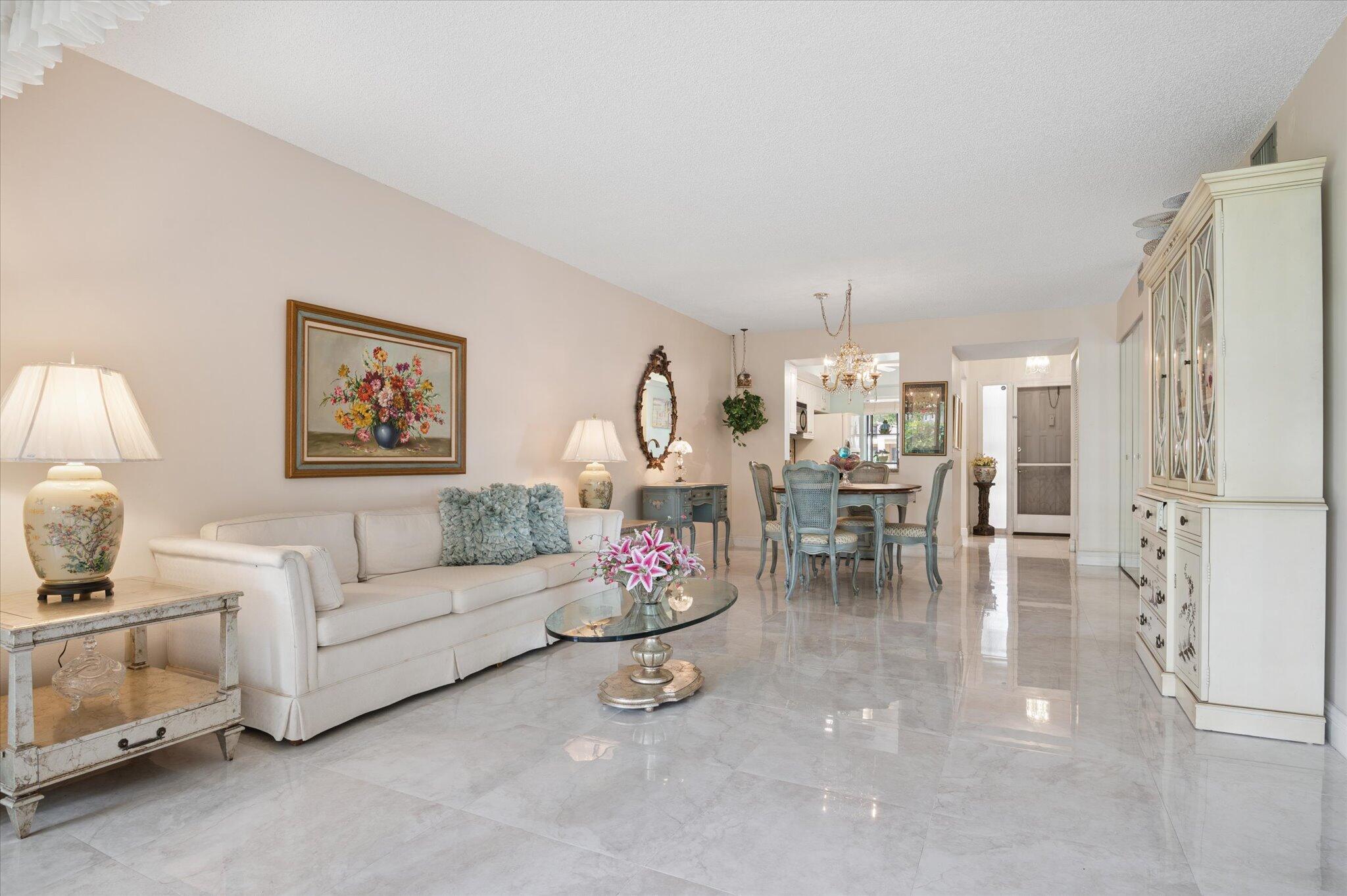 2307 SW 15th Street SW 1