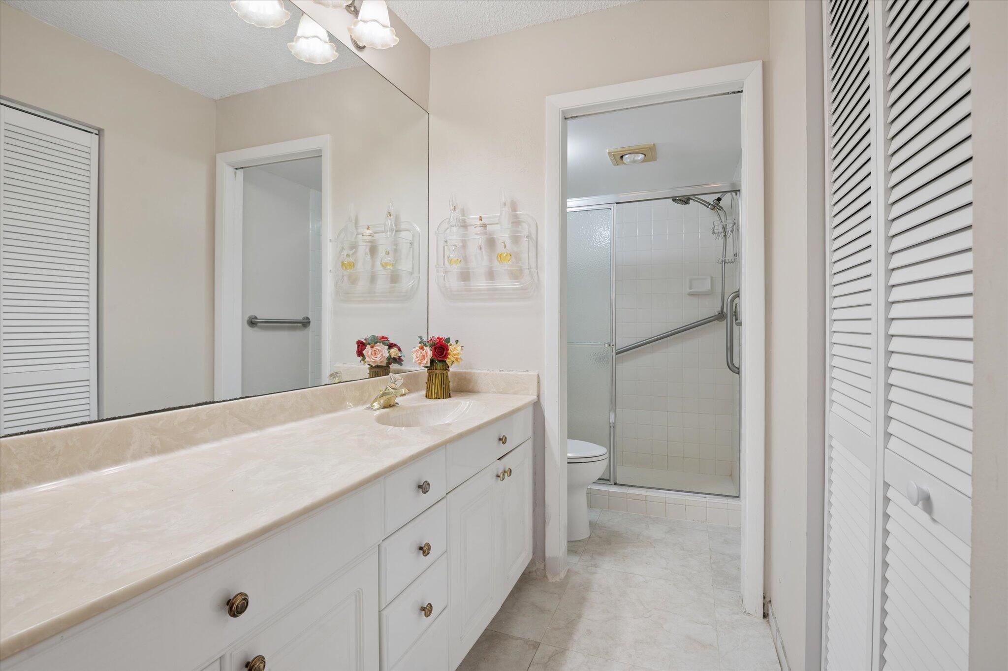 2307 SW 15th Street SW 1