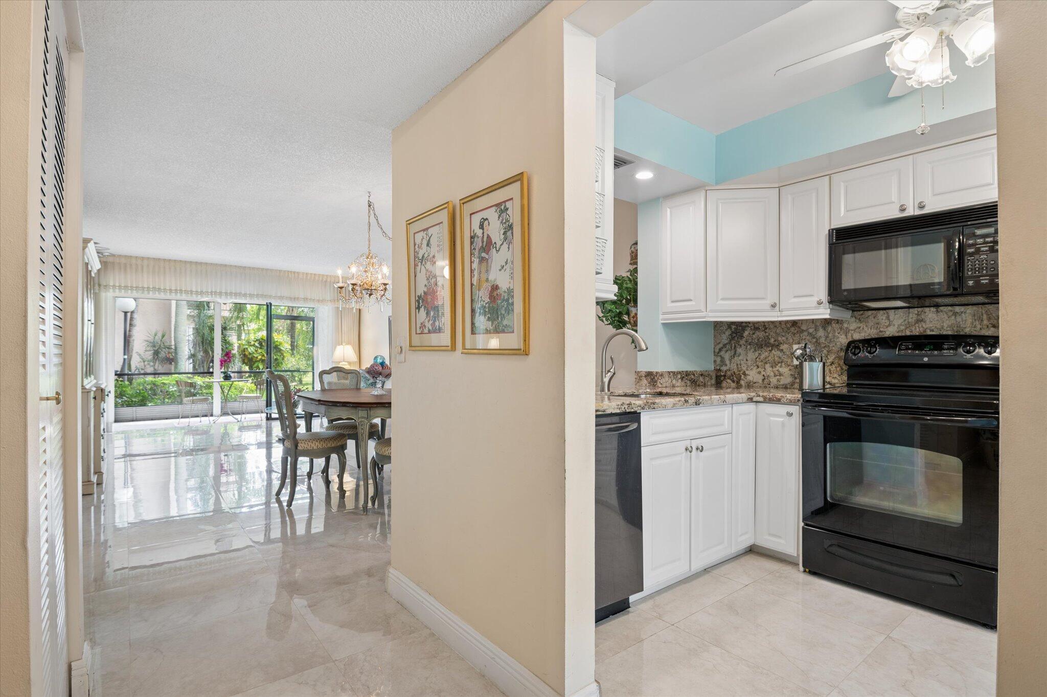 2307 SW 15th Street SW 1