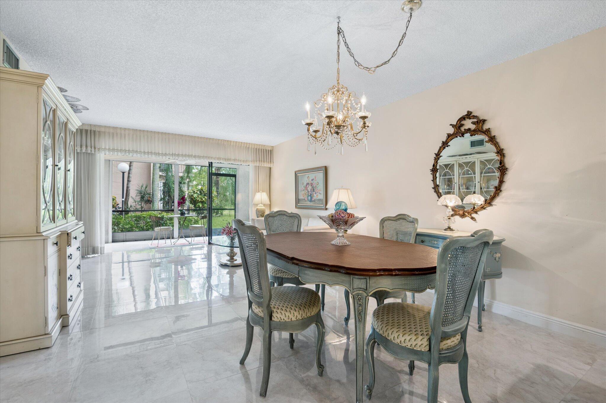 2307 SW 15th Street SW 1