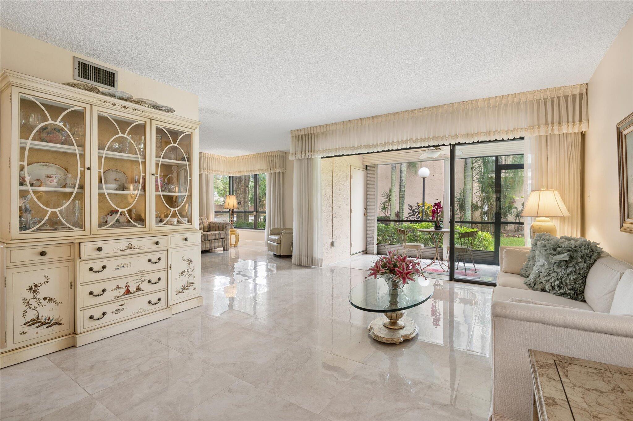 2307 SW 15th Street SW 1