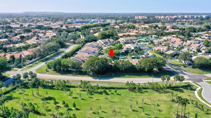 6660 Canary Palm Circle
