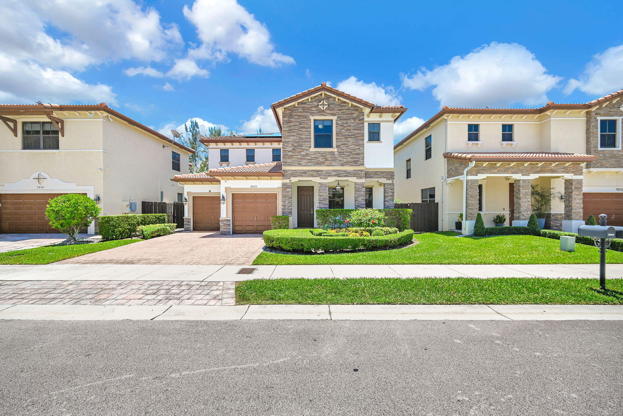 9860 NW 86th Terrace