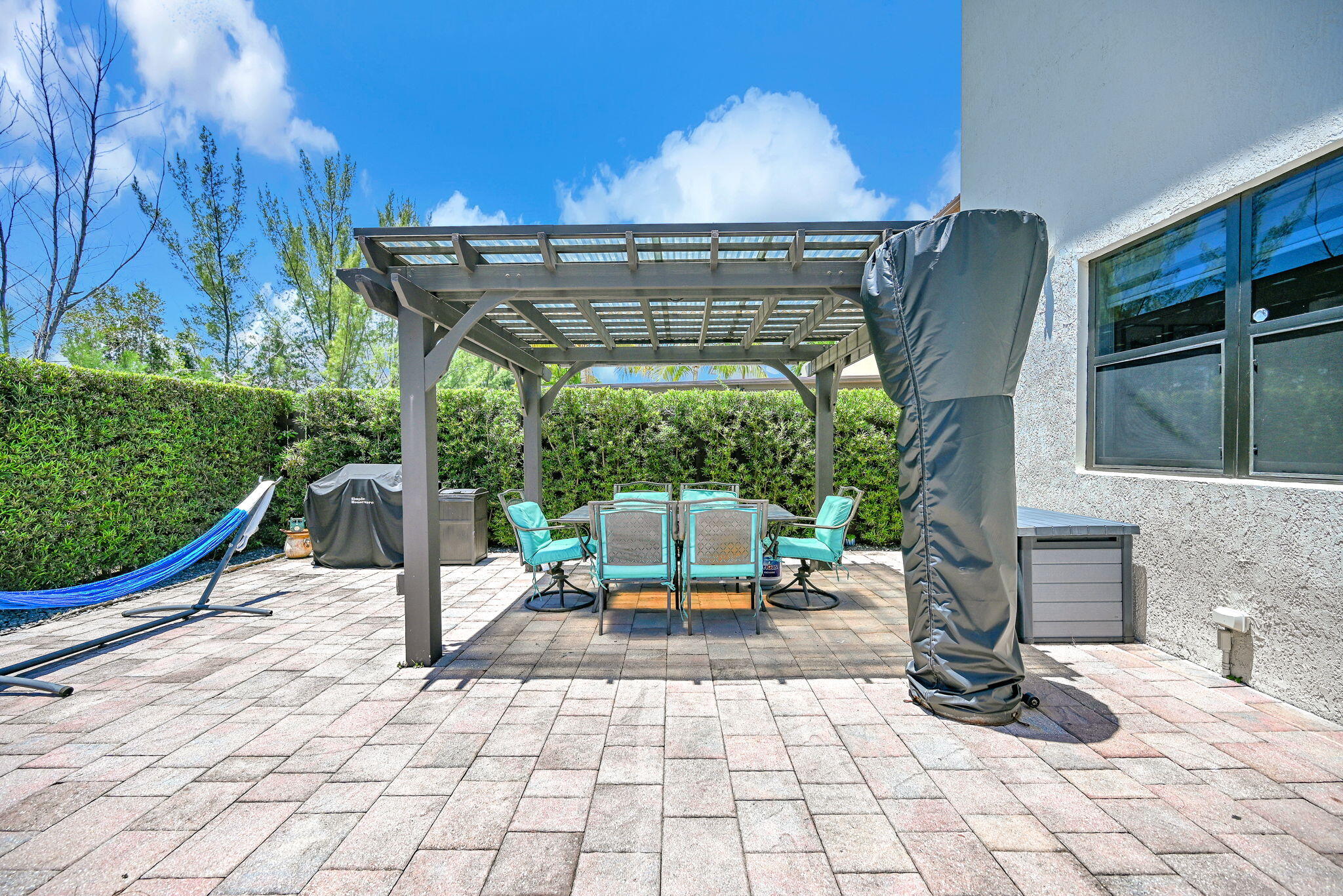 9860 NW 86th Terrace