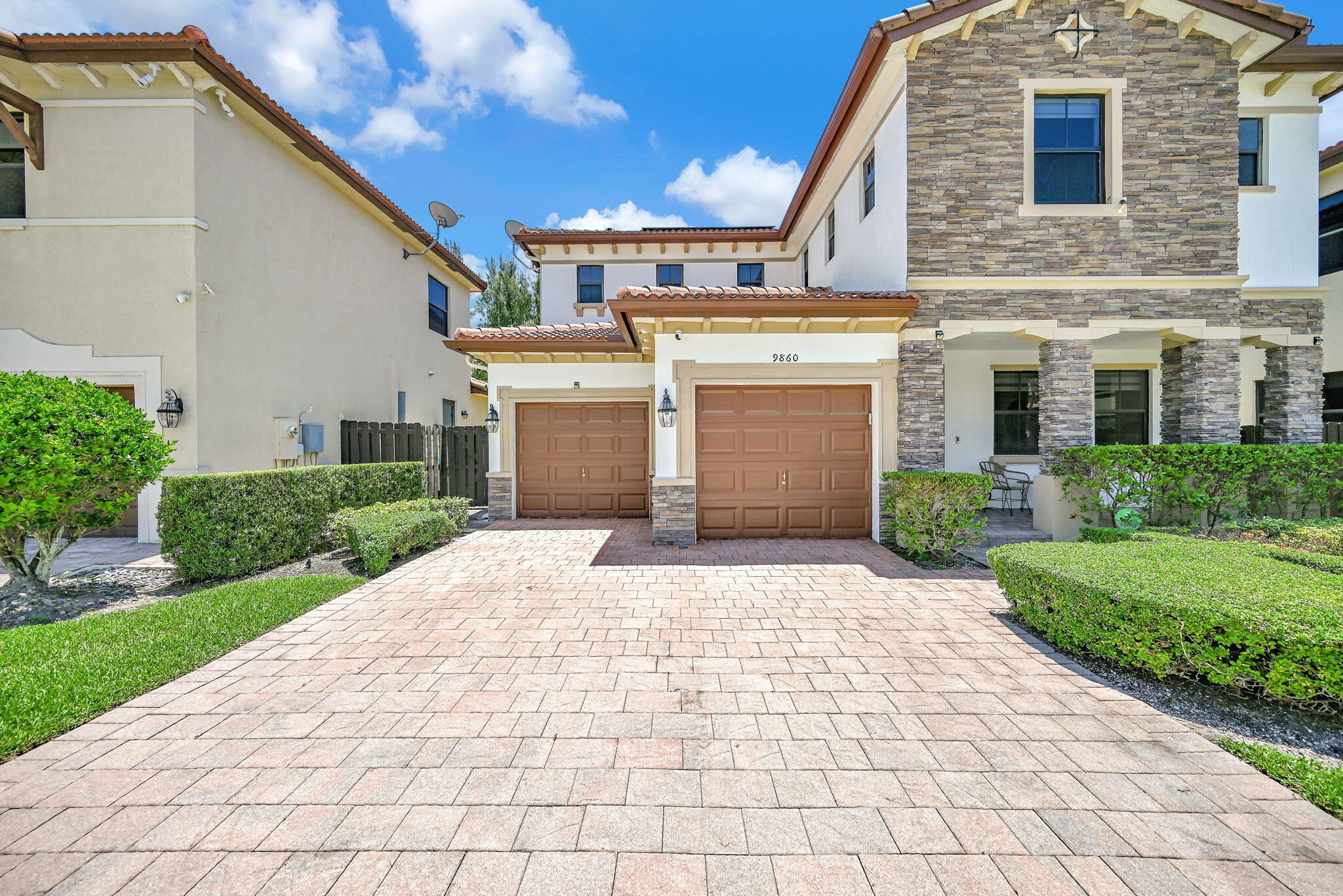 9860 NW 86th Terrace