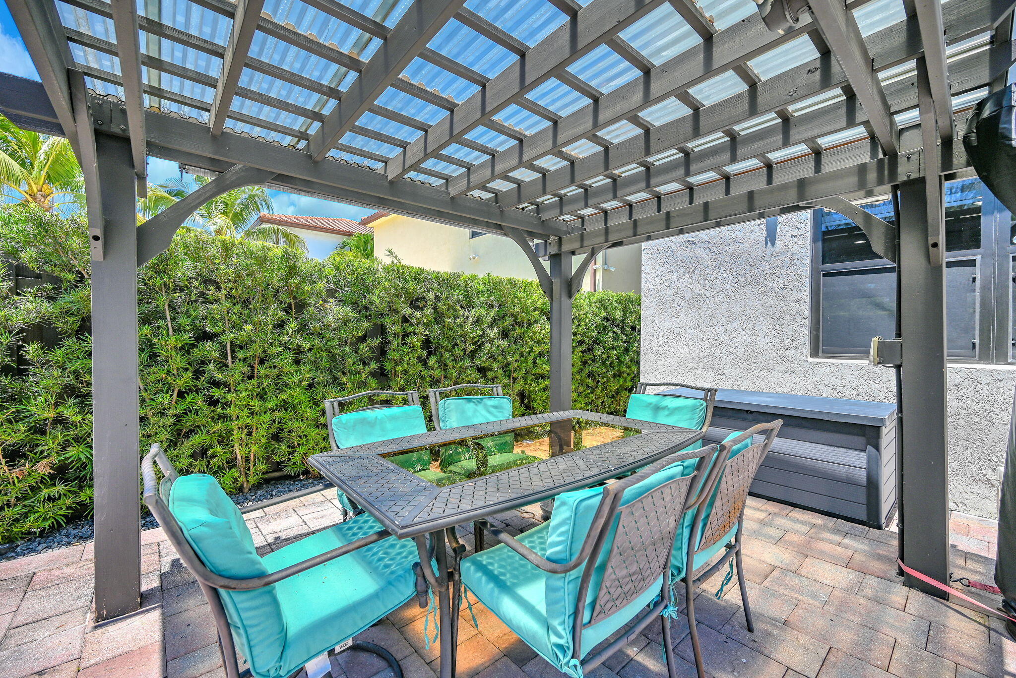 9860 NW 86th Terrace