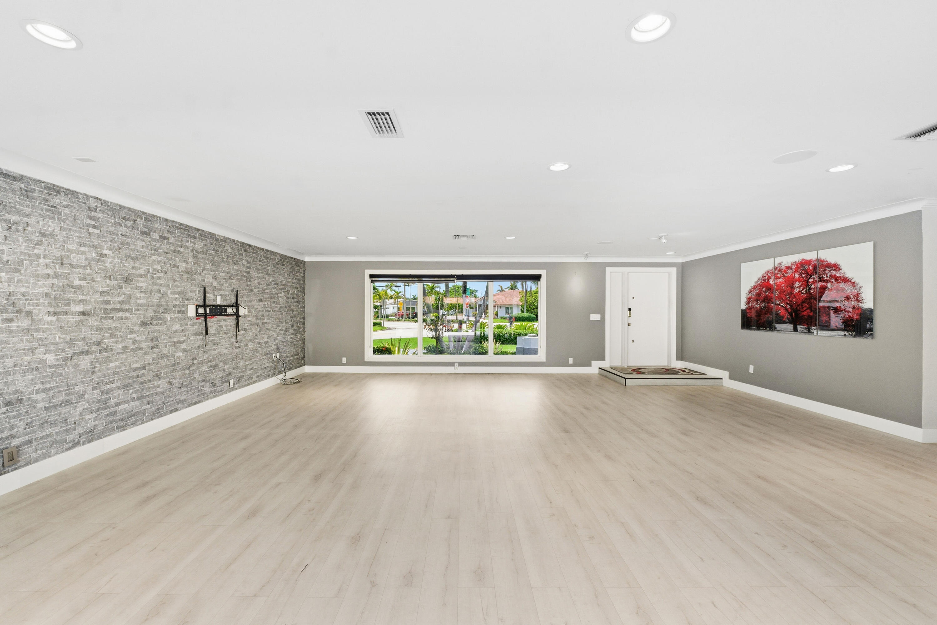 5900 Bayview Drive