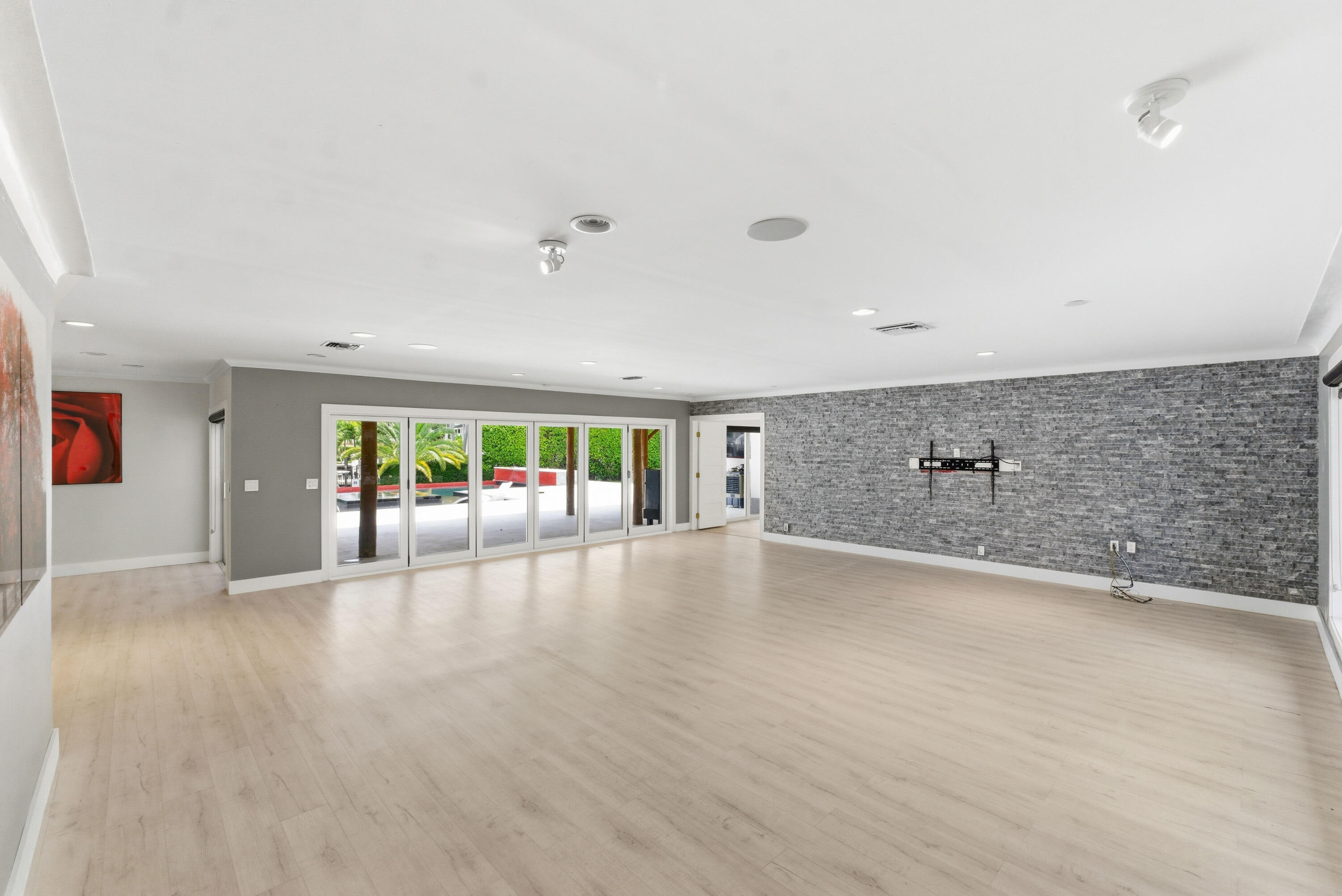5900 Bayview Drive