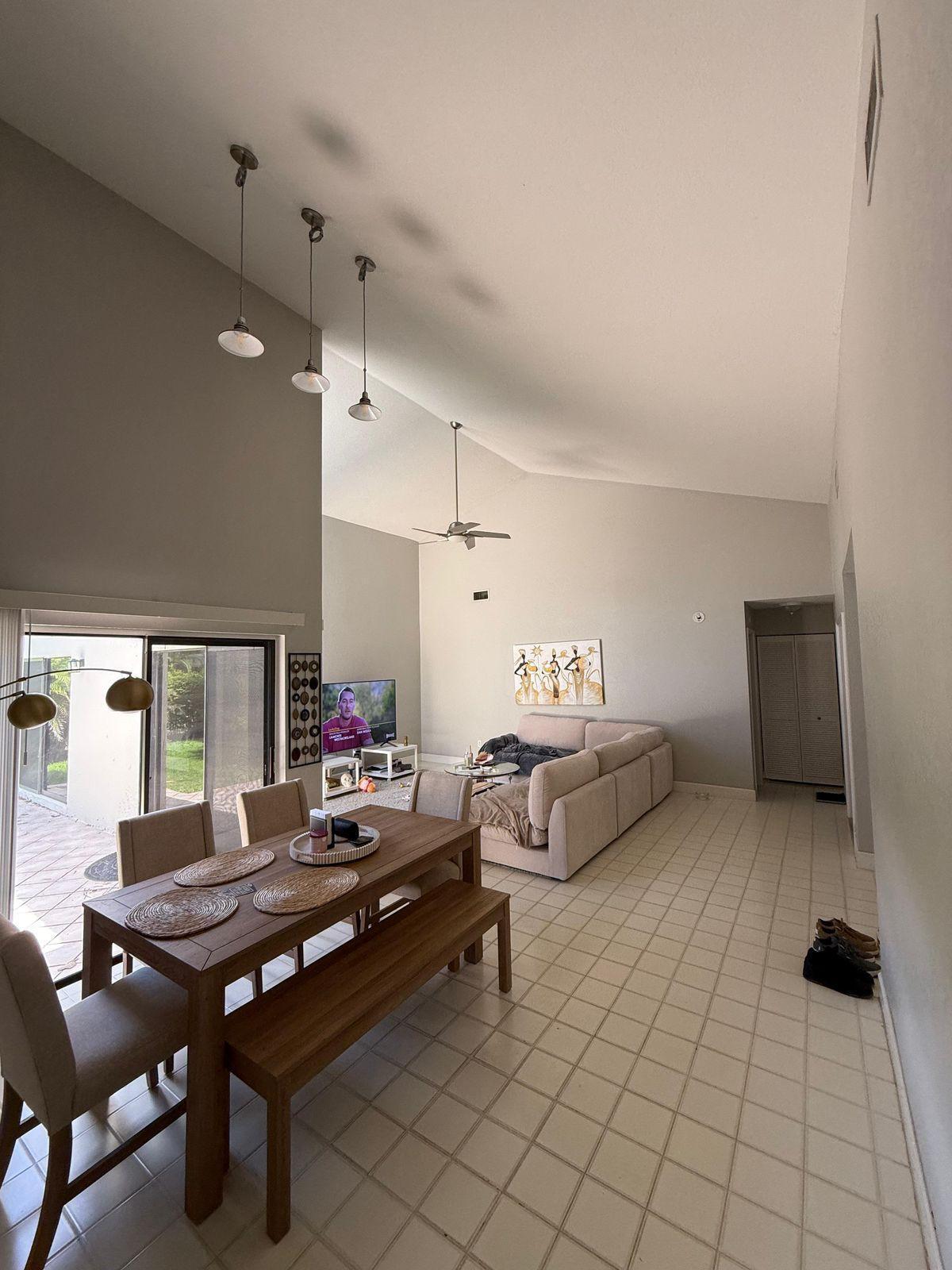 6125 Via Laguna Lane