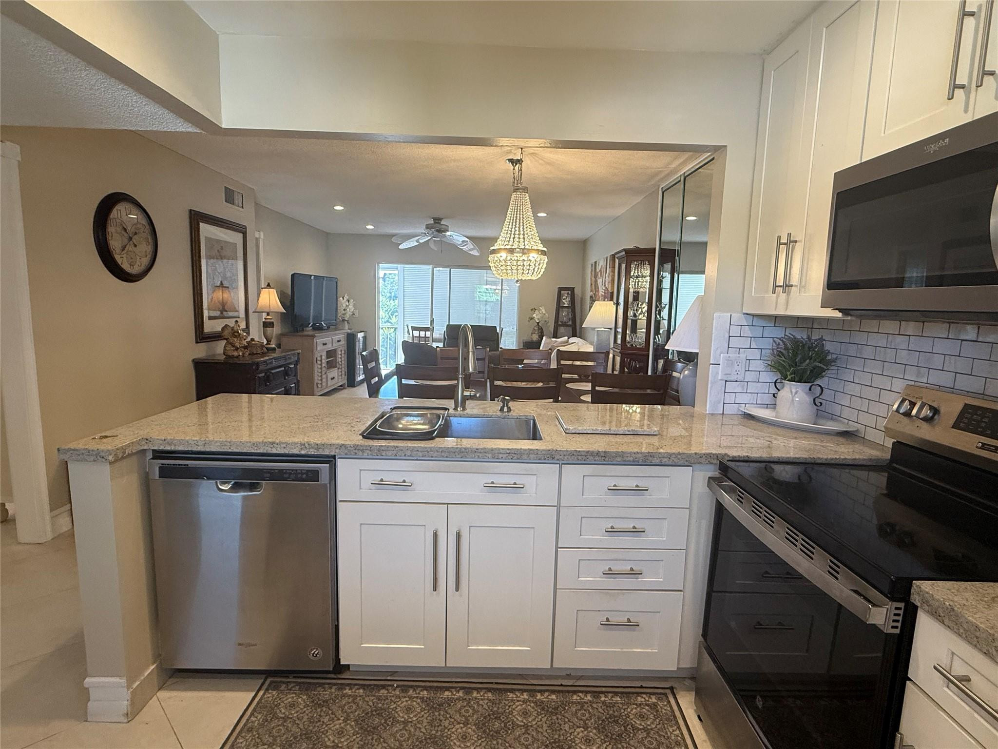32 Abbey Lane 207
