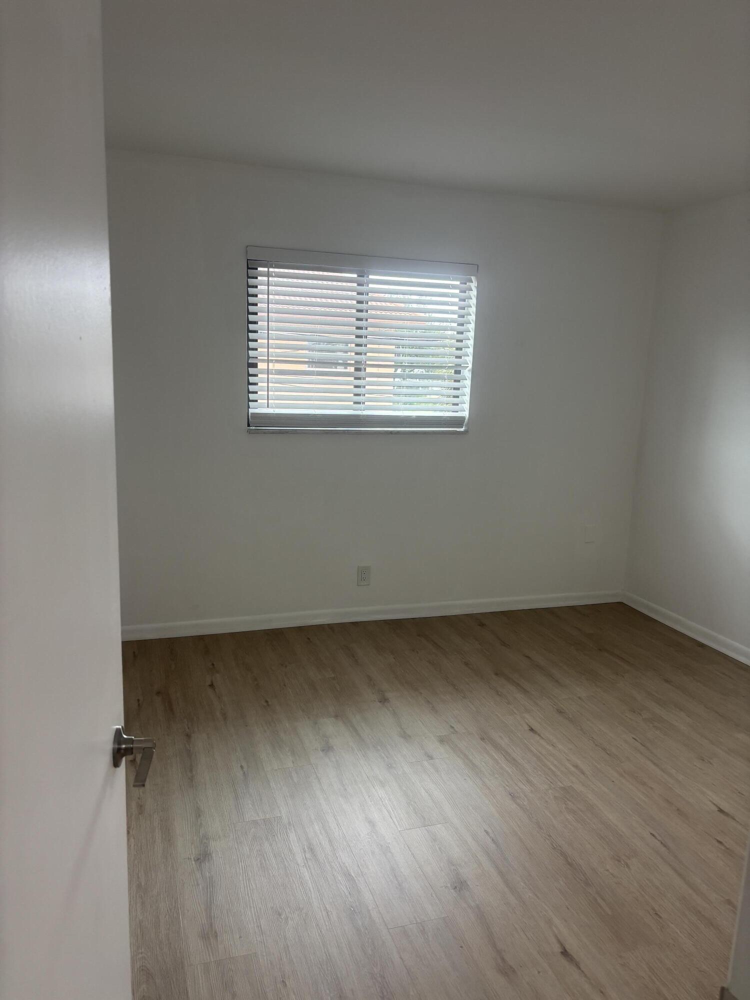 521 NE 45th Street
