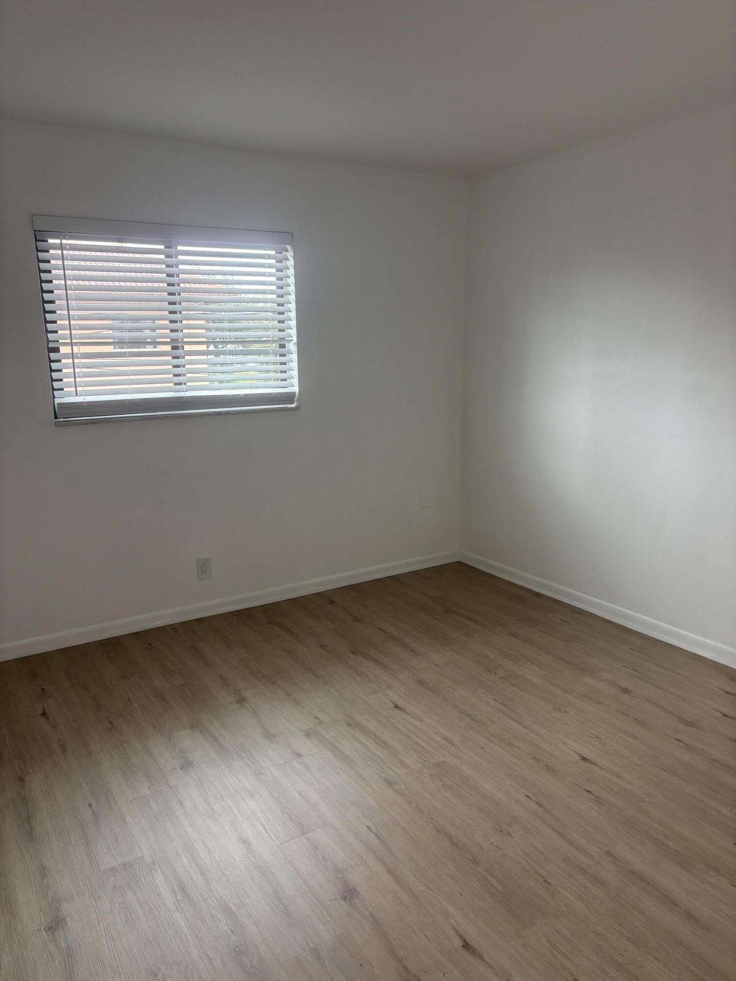521 NE 45th Street