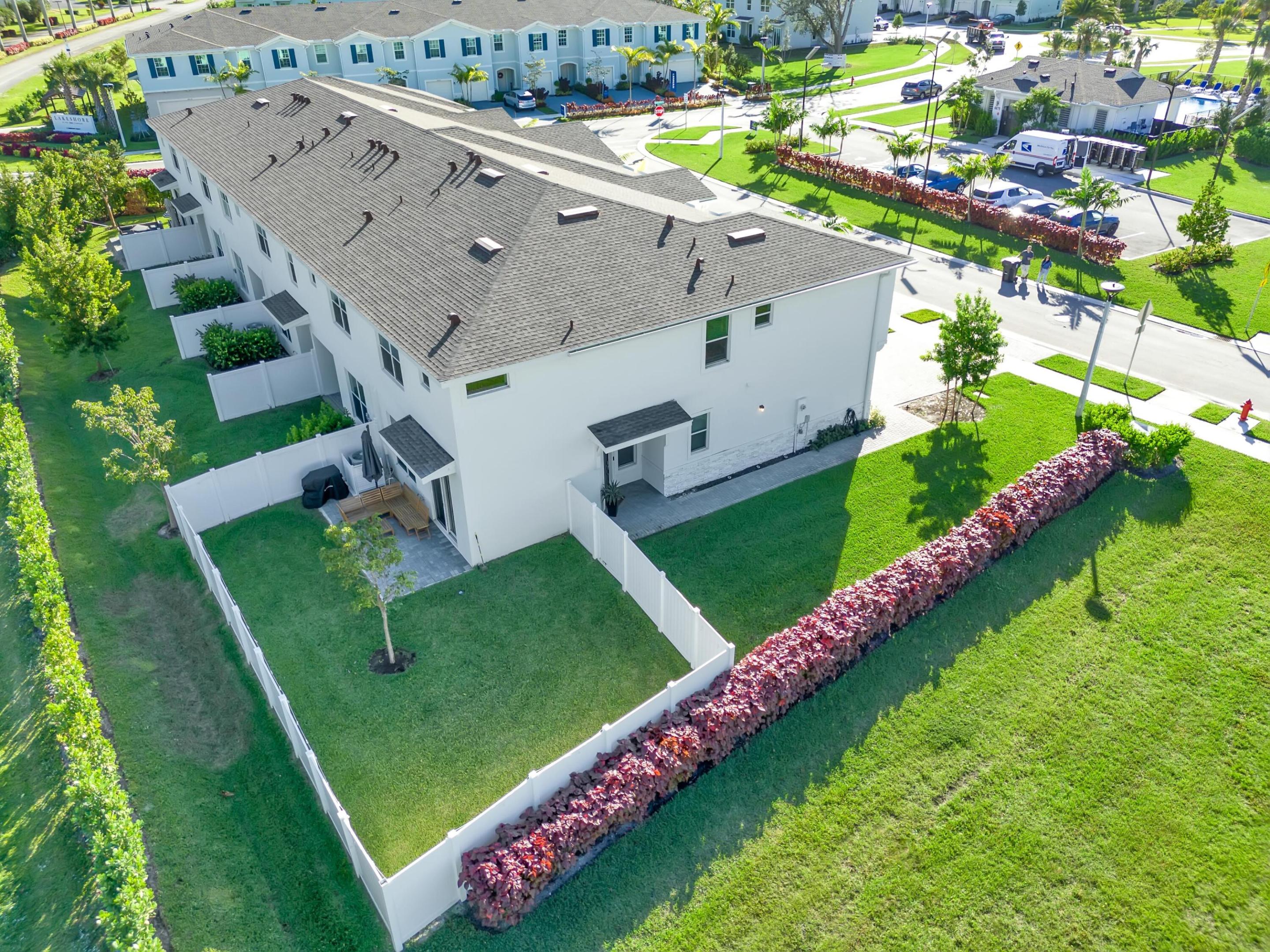 4246 Lagoon Shore Drive