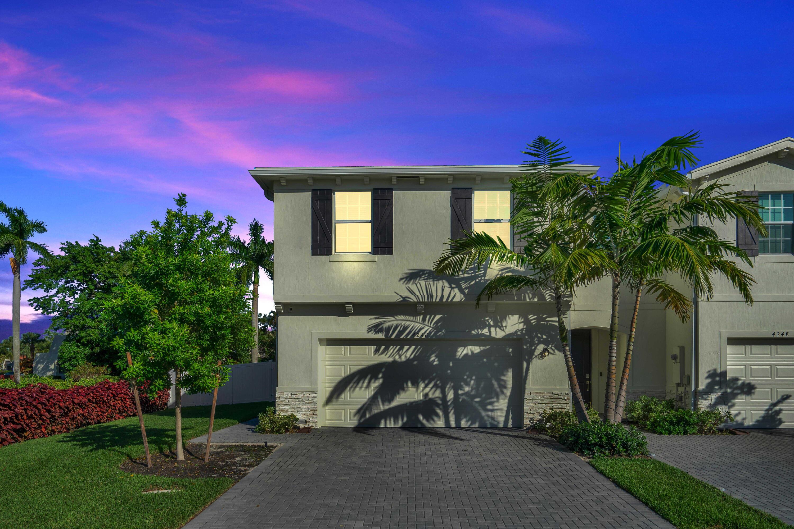 4246 Lagoon Shore Drive