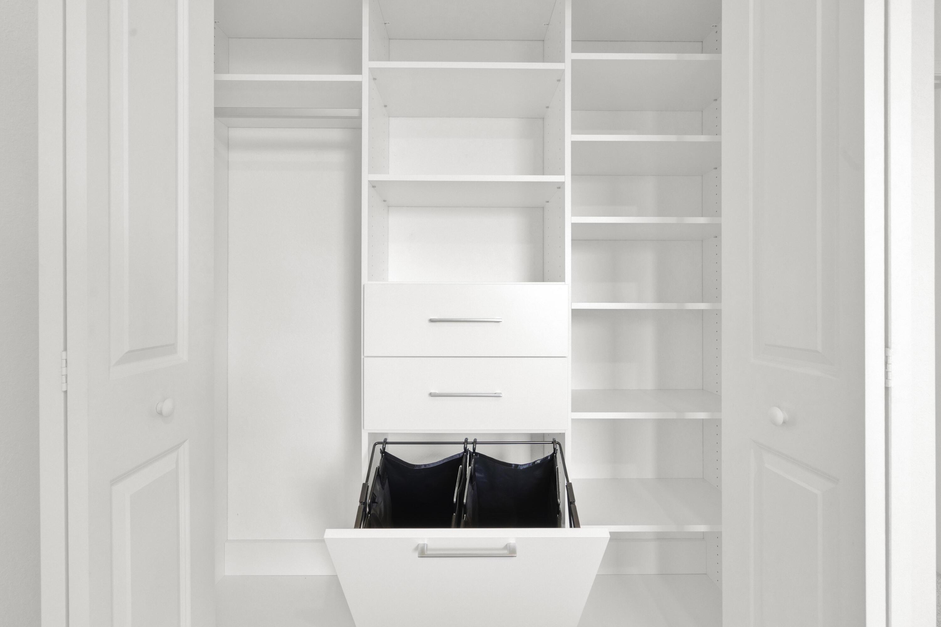 4246 Lagoon Shore Drive