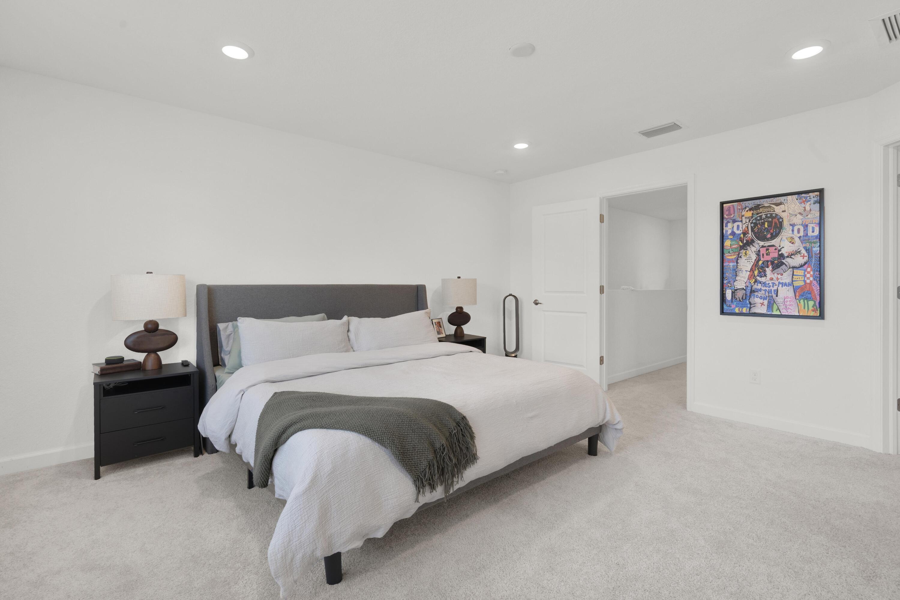4246 Lagoon Shore Drive
